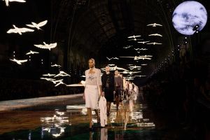 عرض Chanel ربيع وصيف 2027.. مزج الأناقة الكلاسيكية بالخيال