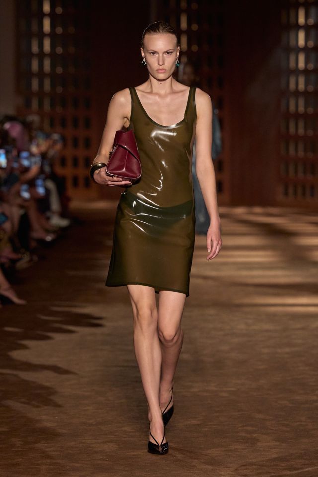 من مجموعة أزياء  Ferragamo لربيع وصيف 2027