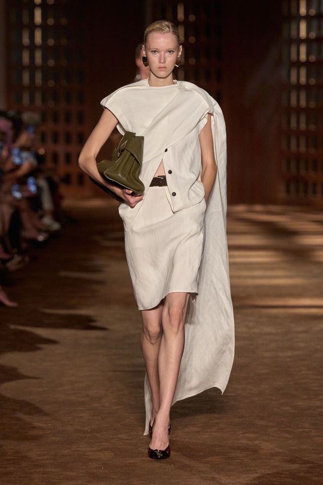 من مجموعة أزياء  Ferragamo لربيع وصيف 2027