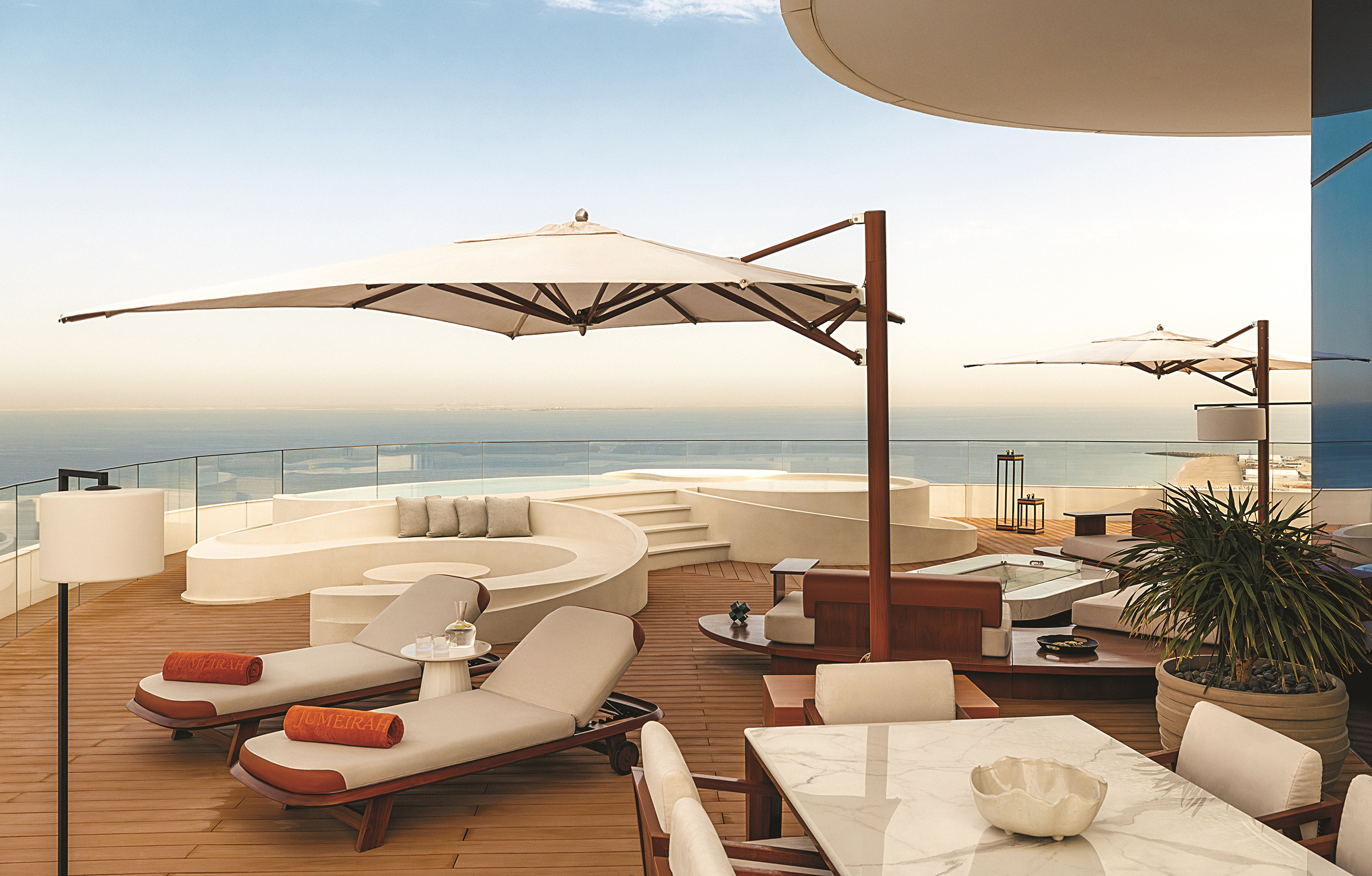 تراس الجناح الملكي في Jumeirah Marsa Al Arab