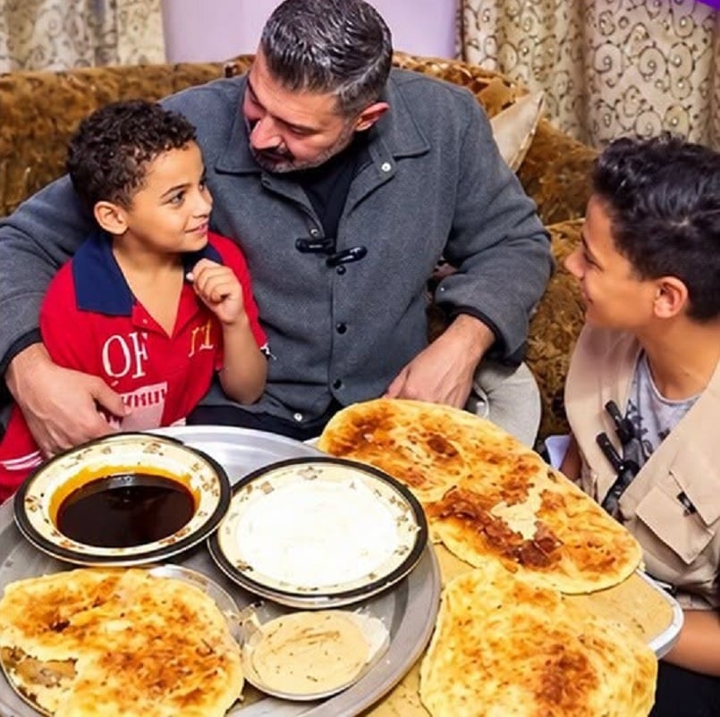 ياسر جلال يتناول العسل والفطير مع طفل طلب لقاءه