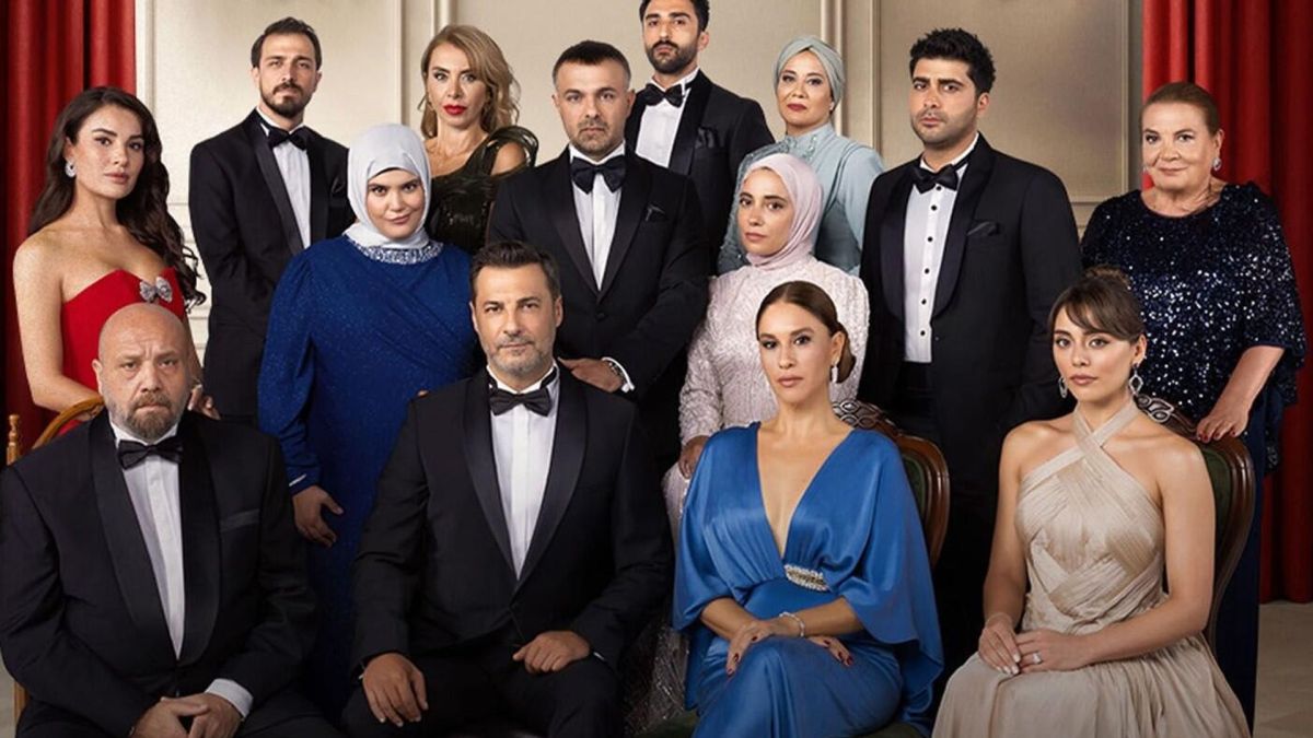 هل انتهت القصة؟ تفاصيل أزمة مسلسل شراب التوت وانفصال الكاتبتين