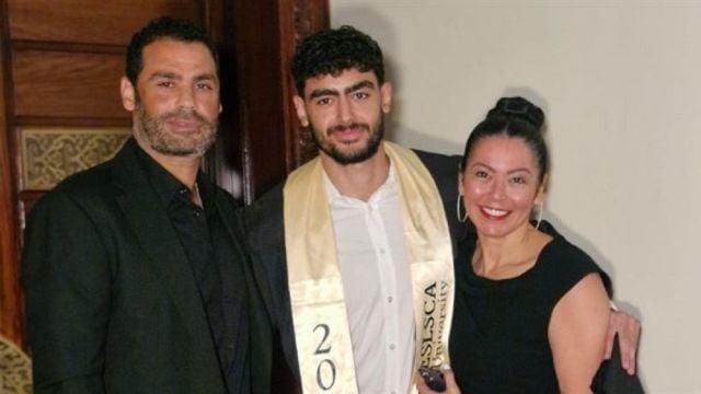  لقاء الخميسي تتجاوز أزمتها مع زوجها محمد عبد المنصف ويحتفلان بتخرج نجلهما