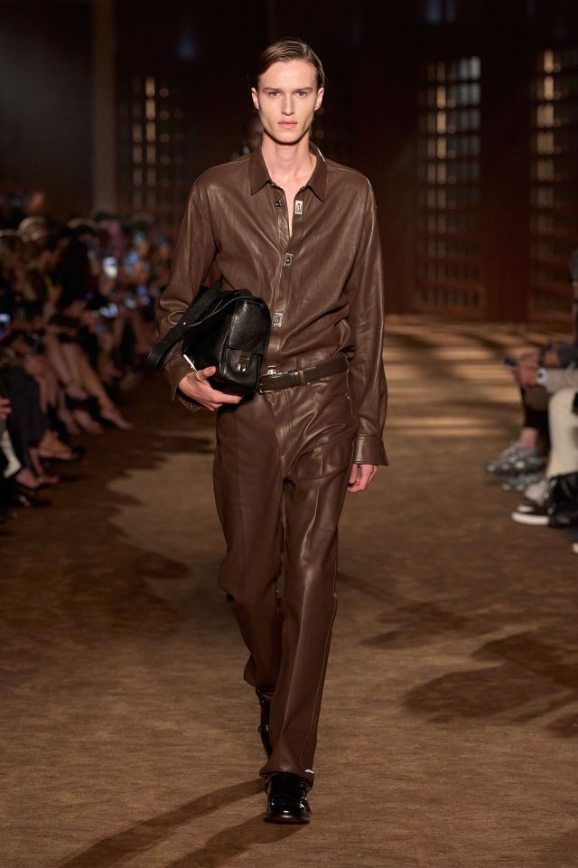 من مجموعة أزياء  Ferragamo لربيع وصيف 2027