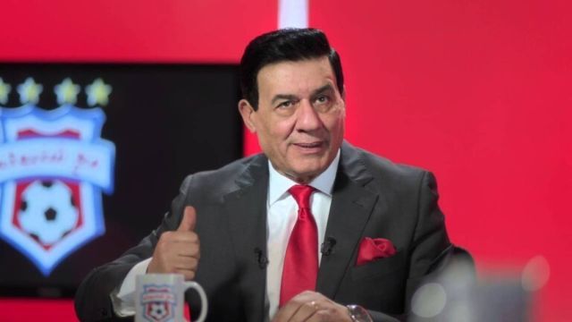 بعد السجال... مدحت شلبي يعتذر لمحمود الخطيب ويوجّه بالتنازل عن القضايا
