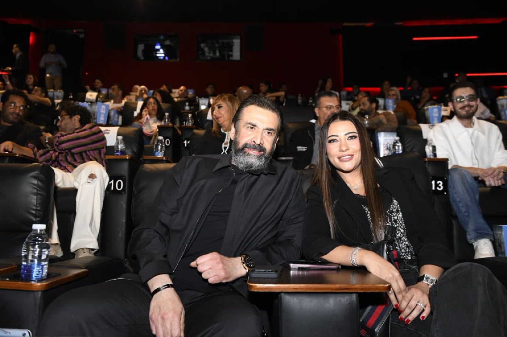 زوجة كريم عبد العزيز تسانده في العرض الخاص لفيلمه الجديد زوجة كريم عبد العزيز تسانده في العرض الخاص لفيلمه الجديد