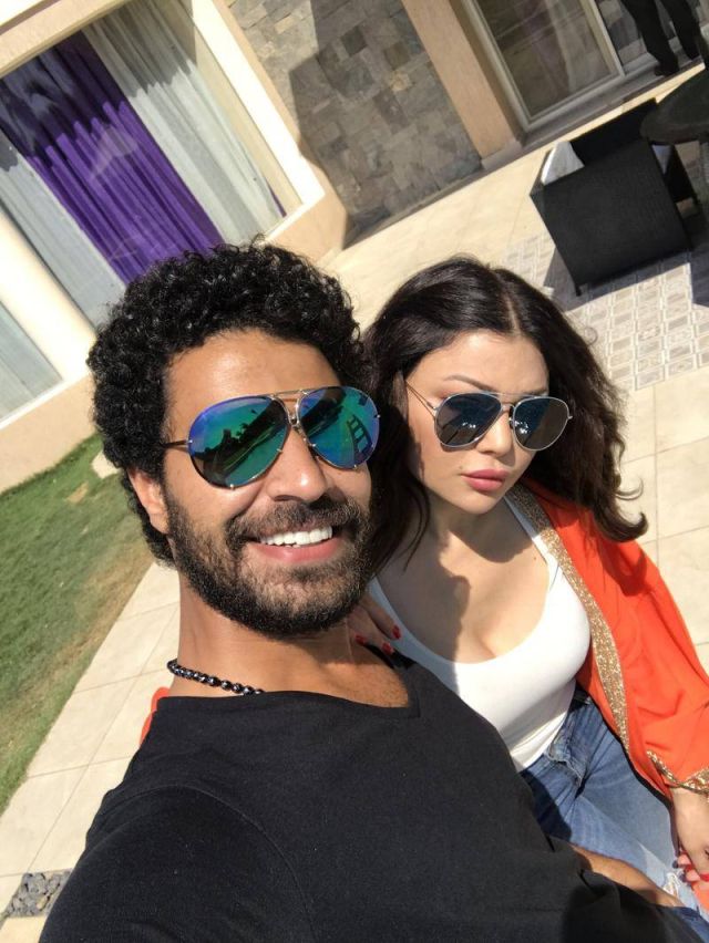 3 سنوات سجن... إنتصار هيفاء وهبي على مدير أعمالها السابق محمد وزيري