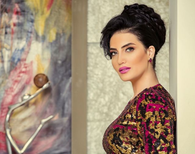 بشرة حورية فرغلي تضعها في موقف محرج قبل حضور مهرجان 