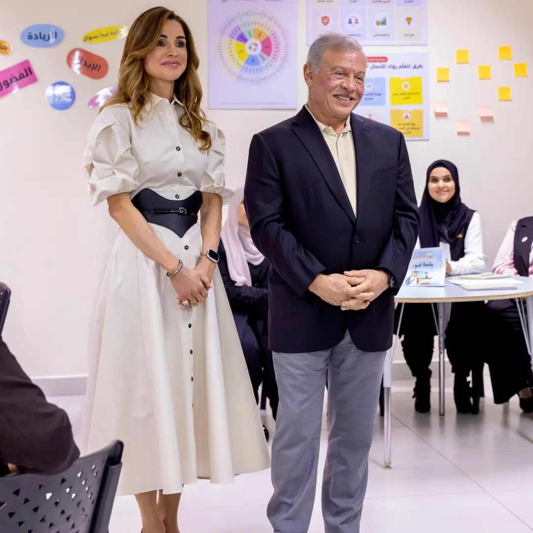 حزام الملكة رانيا الأسود يضيف رونقا لاطلالتها