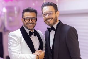  أحمد زاهر بلفتة إنسانية مع كريم الحسيني في حفل زفاف شقيقته