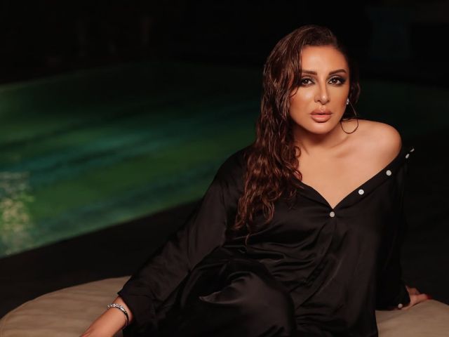أنغام تحتفل بعيد ميلاد نجلها عمر برسالة قصيرة