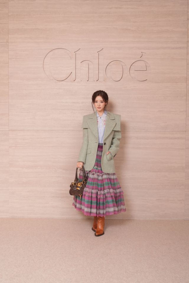 Anna Tanaka في عرض Chloé لصيف 2027