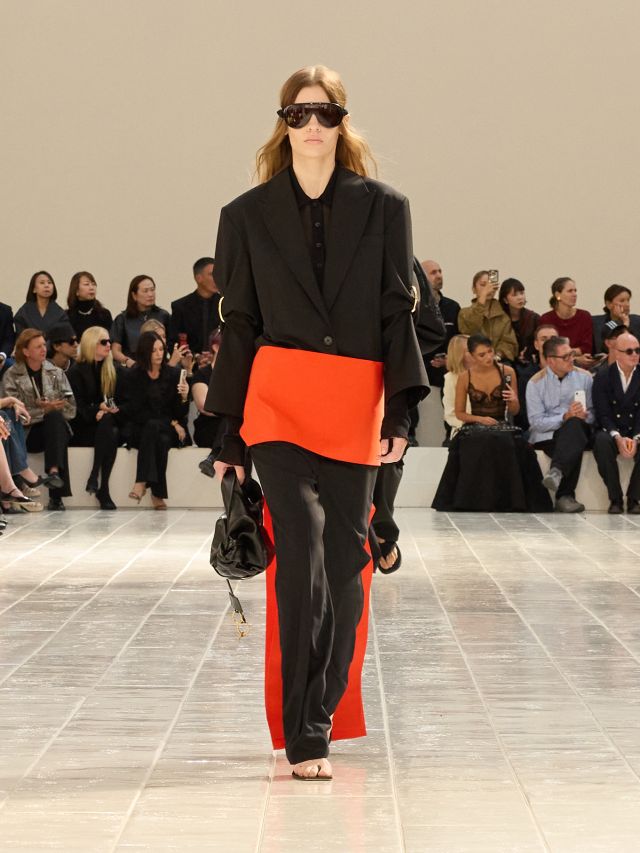 من مجموعة أزياء Balenciaga لصيف 2027