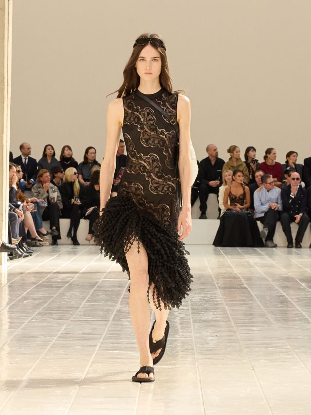 من مجموعة أزياء Balenciaga لصيف 2027