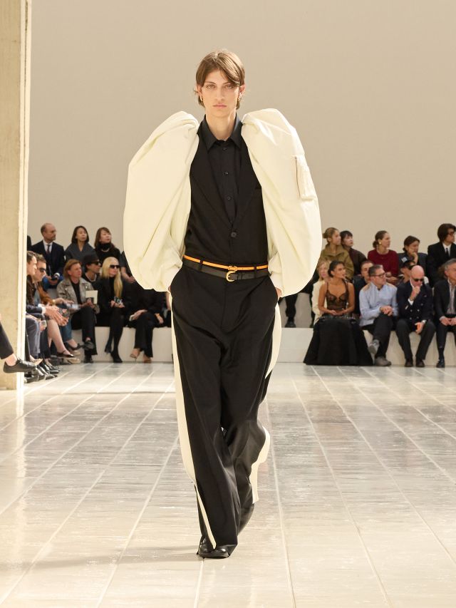 من مجموعة أزياء Balenciaga لصيف 2027