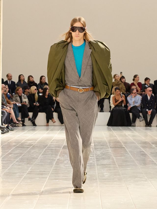 من مجموعة أزياء Balenciaga لصيف 2027
