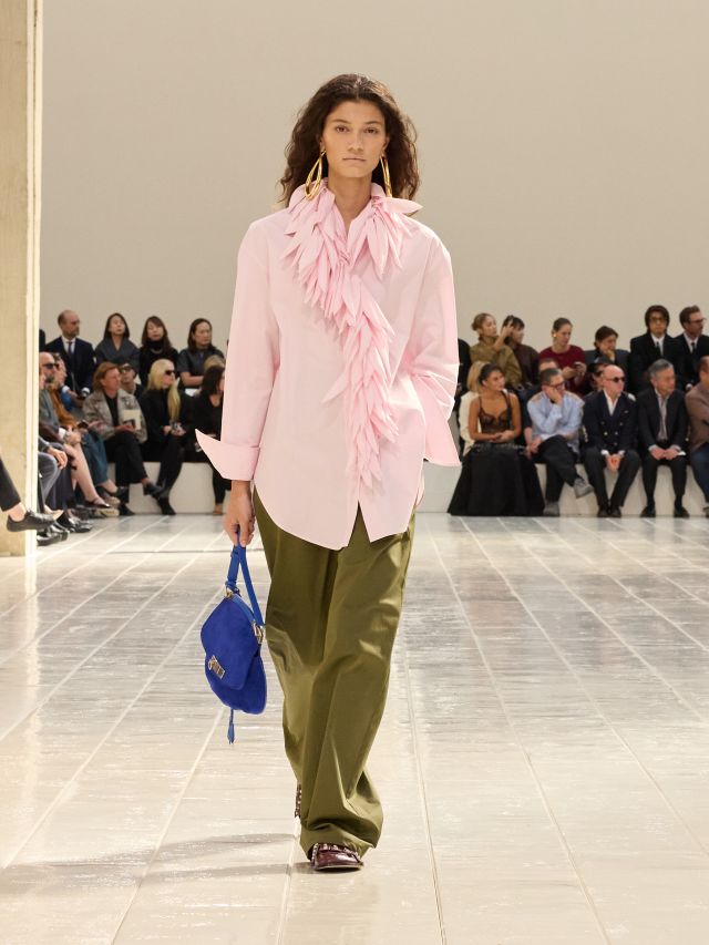 من مجموعة أزياء Balenciaga لصيف 2027