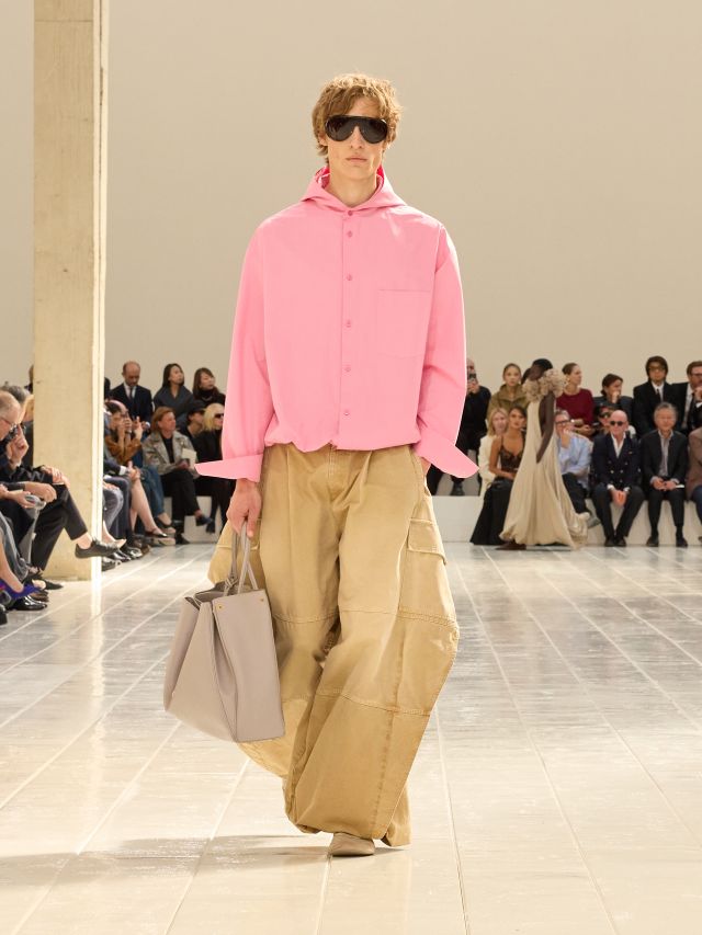 من مجموعة أزياء Balenciaga لصيف 2027
