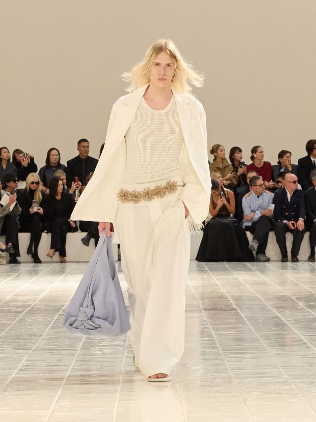 من مجموعة أزياء Balenciaga لصيف 2027