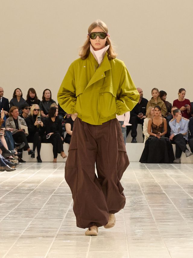 من مجموعة أزياء Balenciaga لصيف 2027