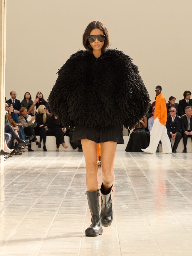 من مجموعة أزياء Balenciaga لصيف 2027