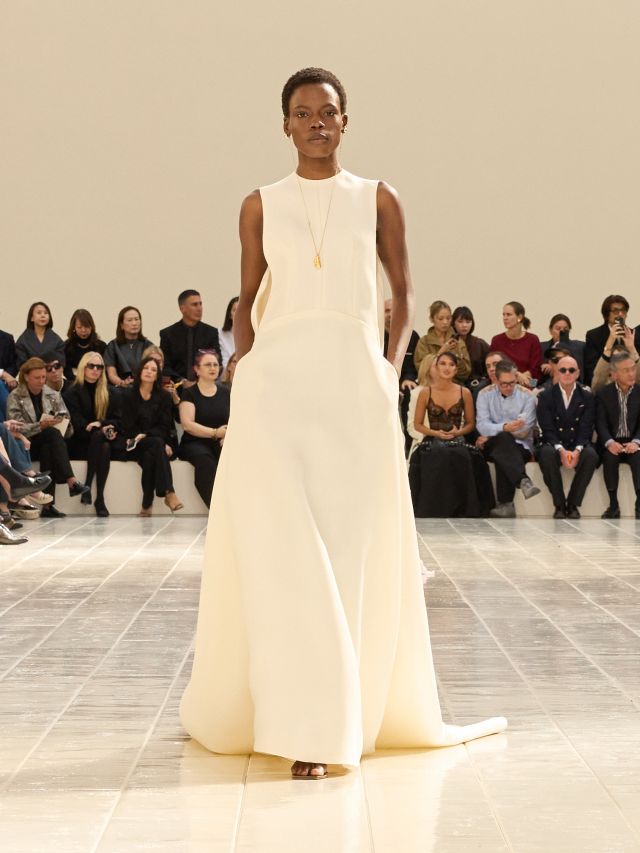 من مجموعة أزياء Balenciaga لصيف 2027