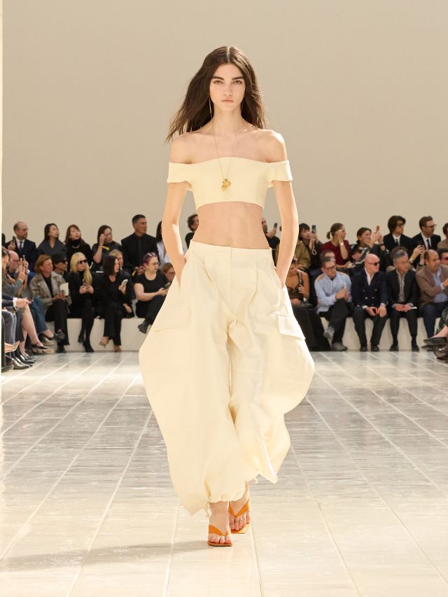 من مجموعة أزياء Balenciaga لصيف 2027