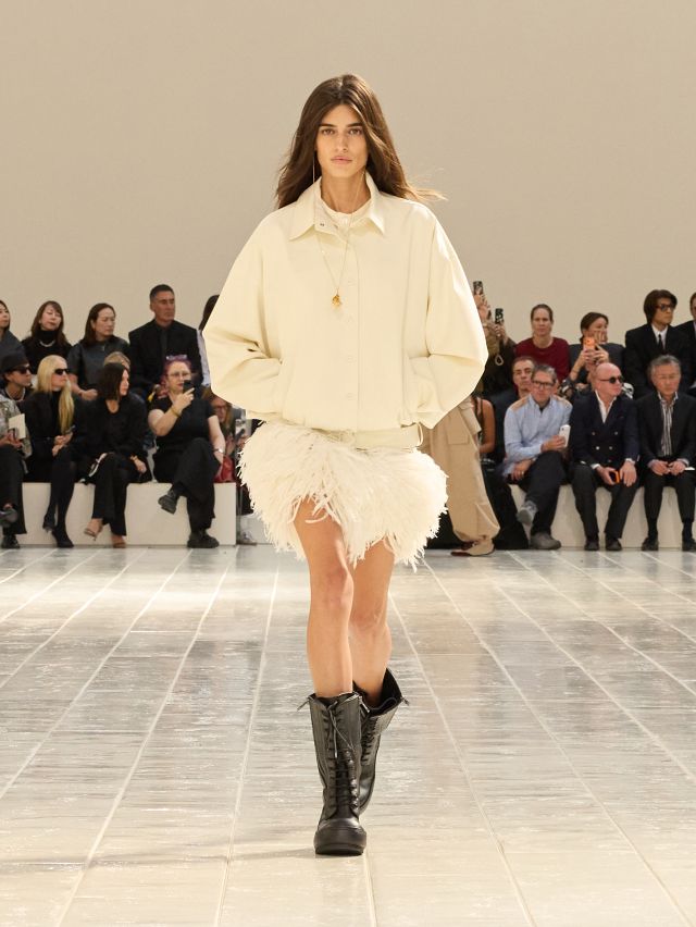 من مجموعة أزياء Balenciaga لصيف 2027