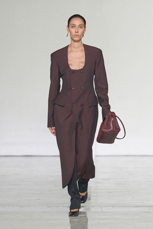 من مجموعة Bottega Veneta لصيف 2027 