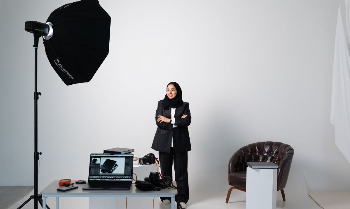 المصورة السعودية  بيان الصادق.. حين تتكلم الصورة بلغة الإلهام