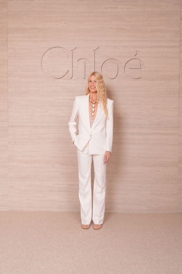 Claudia Schiffer في عرض Chloé لصيف 2027