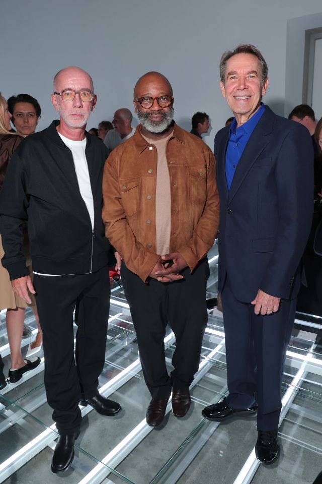Carsten Höller وTheaster Gates وJeff Koons في عرض Prada لربيع وصيف 2027