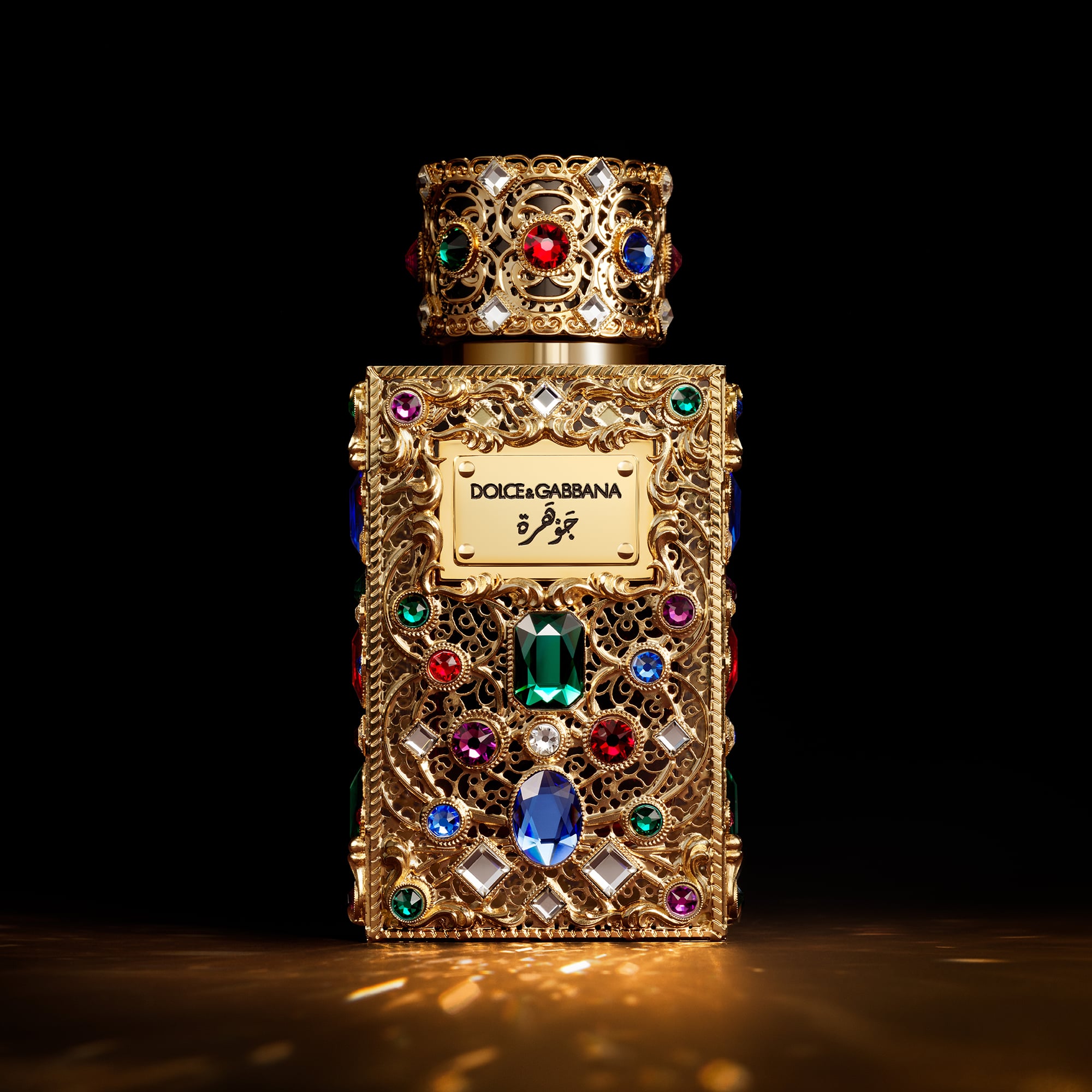 Dolce&Gabbana تقدّم Velvet Precious Jewel، جوهرة عطرية آسرة Dolce&Gabbana تقدّم Velvet Precious Jewel، جوهرة عطرية آسرة