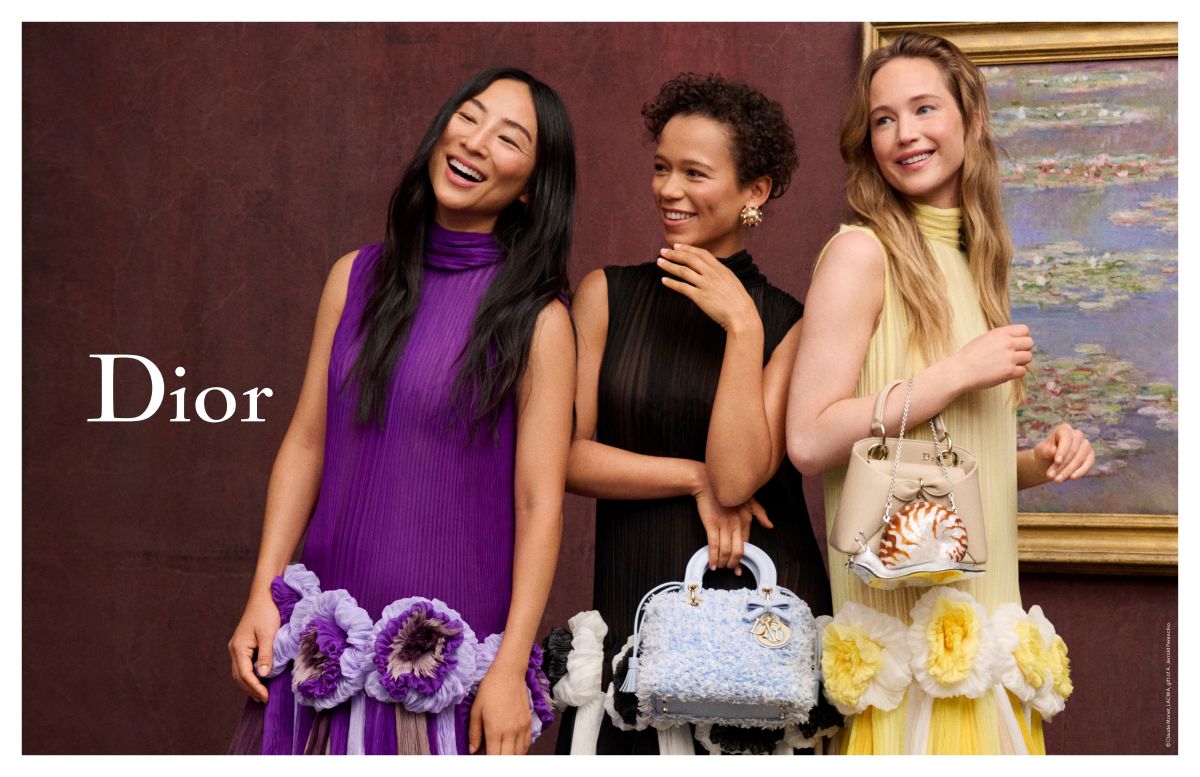 حملة Dior Cruise 2027... تتبلور قصة عن الحب والوقوع تحت أنظار الآخرين