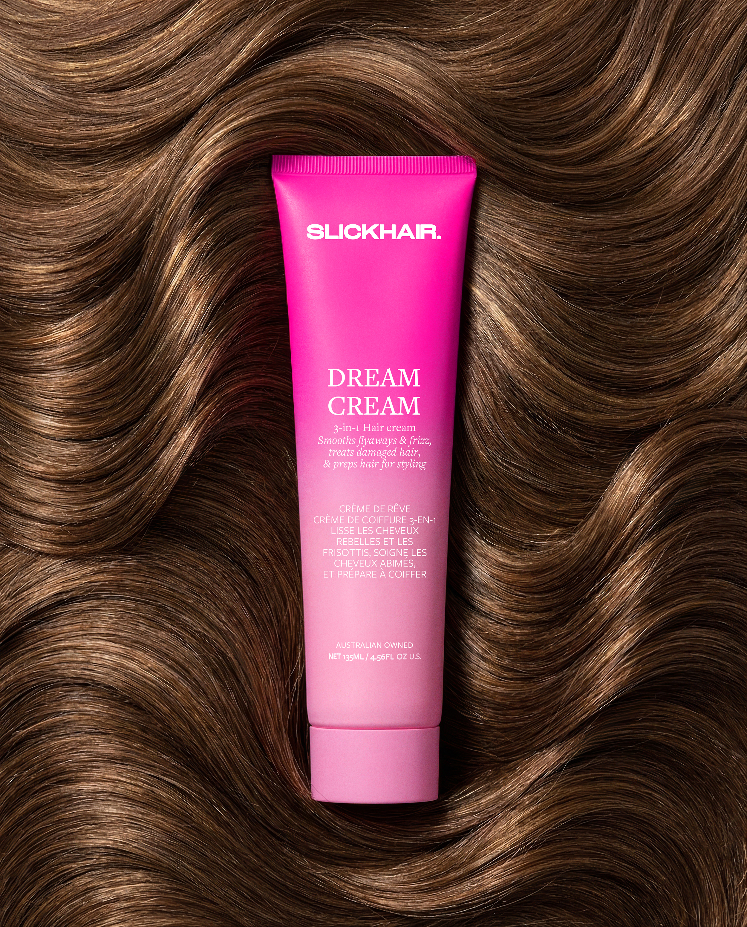تسريحة أنيقة وشعر لامع من SLICKHAIR