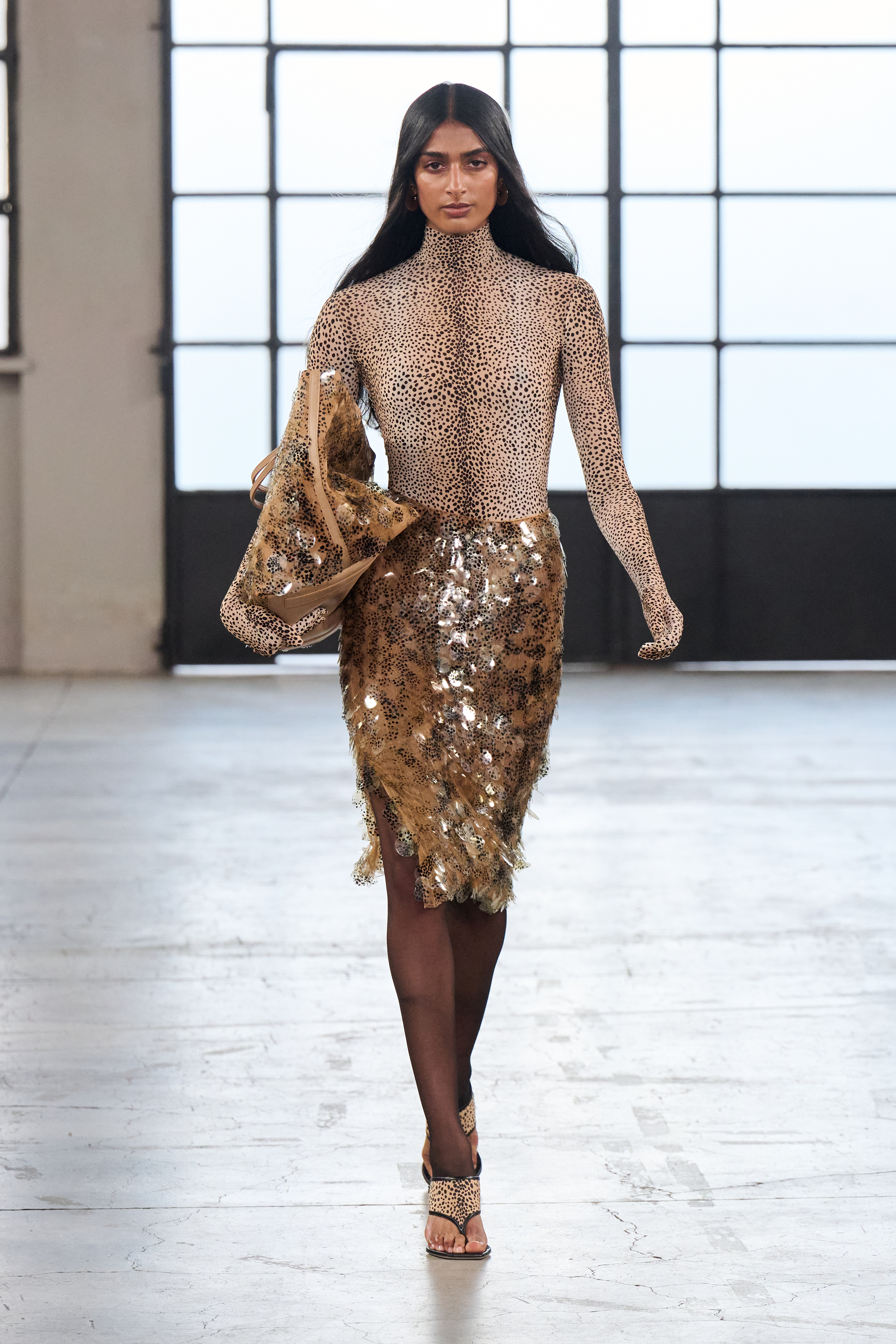 من عرض أزياء Elisabetta Franchi لربيع وصيف 2027 من عرض أزياء Elisabetta Franchi لربيع وصيف 2027