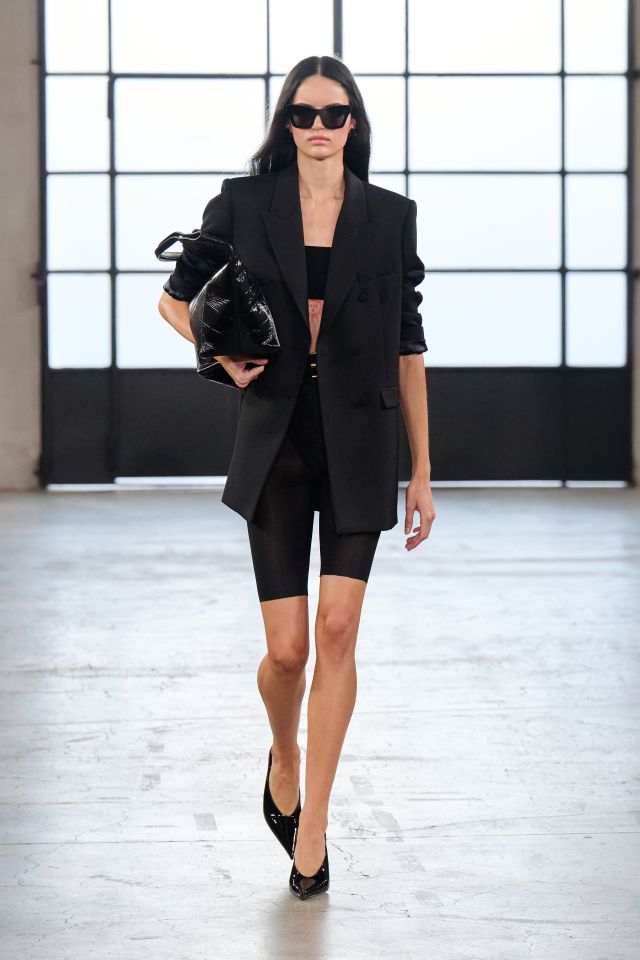 من عرض أزياء Elisabetta Franchi لربيع وصيف 2027