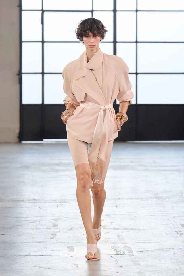 من عرض أزياء Elisabetta Franchi لربيع وصيف 2027