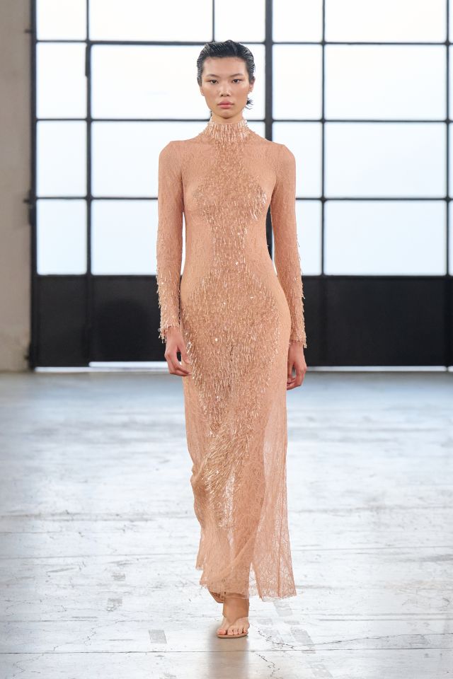 من عرض أزياء Elisabetta Franchi لربيع وصيف 2027