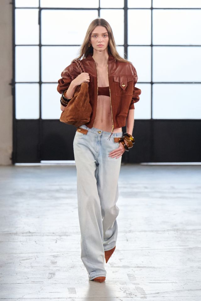 من عرض أزياء Elisabetta Franchi لربيع وصيف 2027