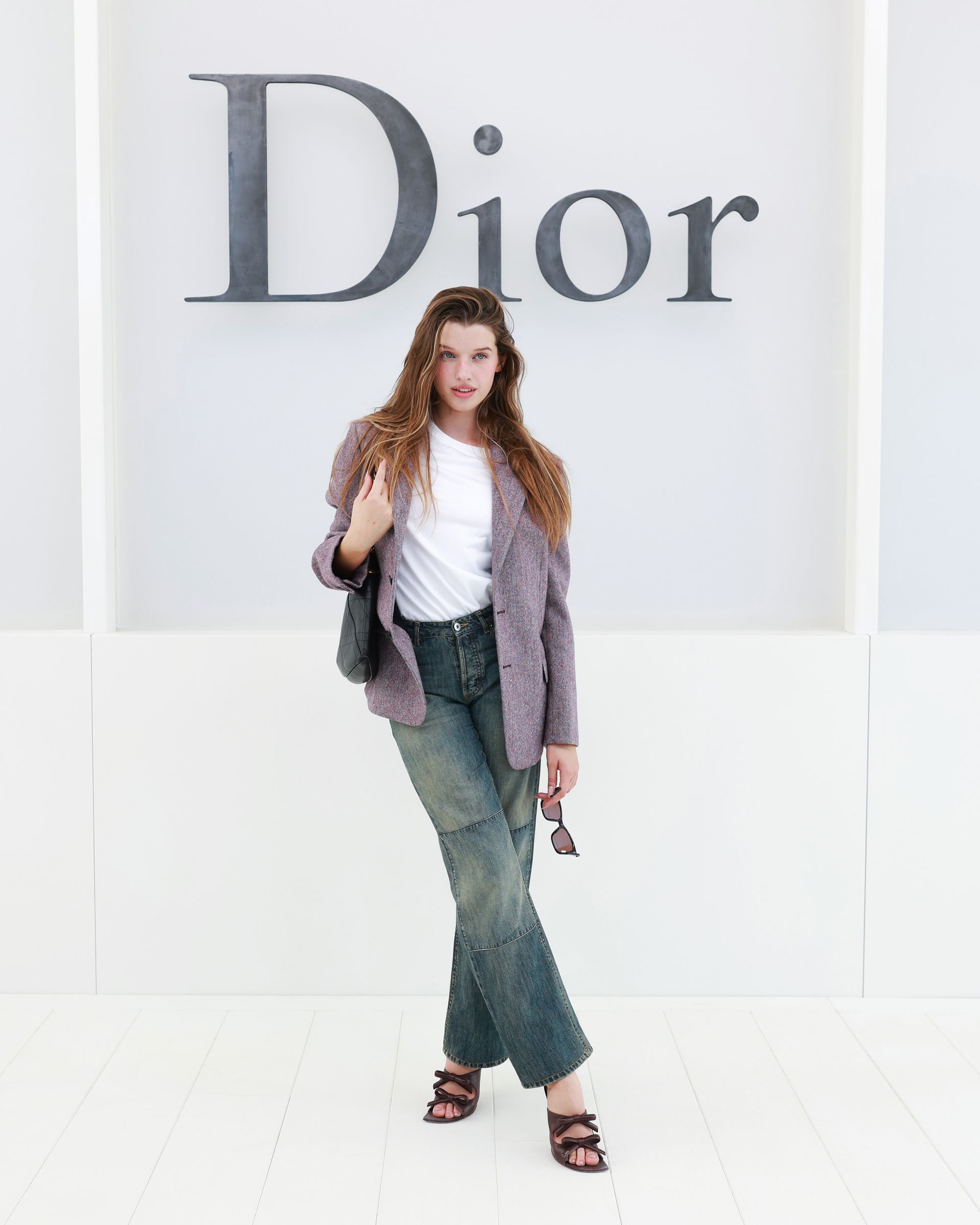 Ever Anderson في عرض Dior لصيف 2027