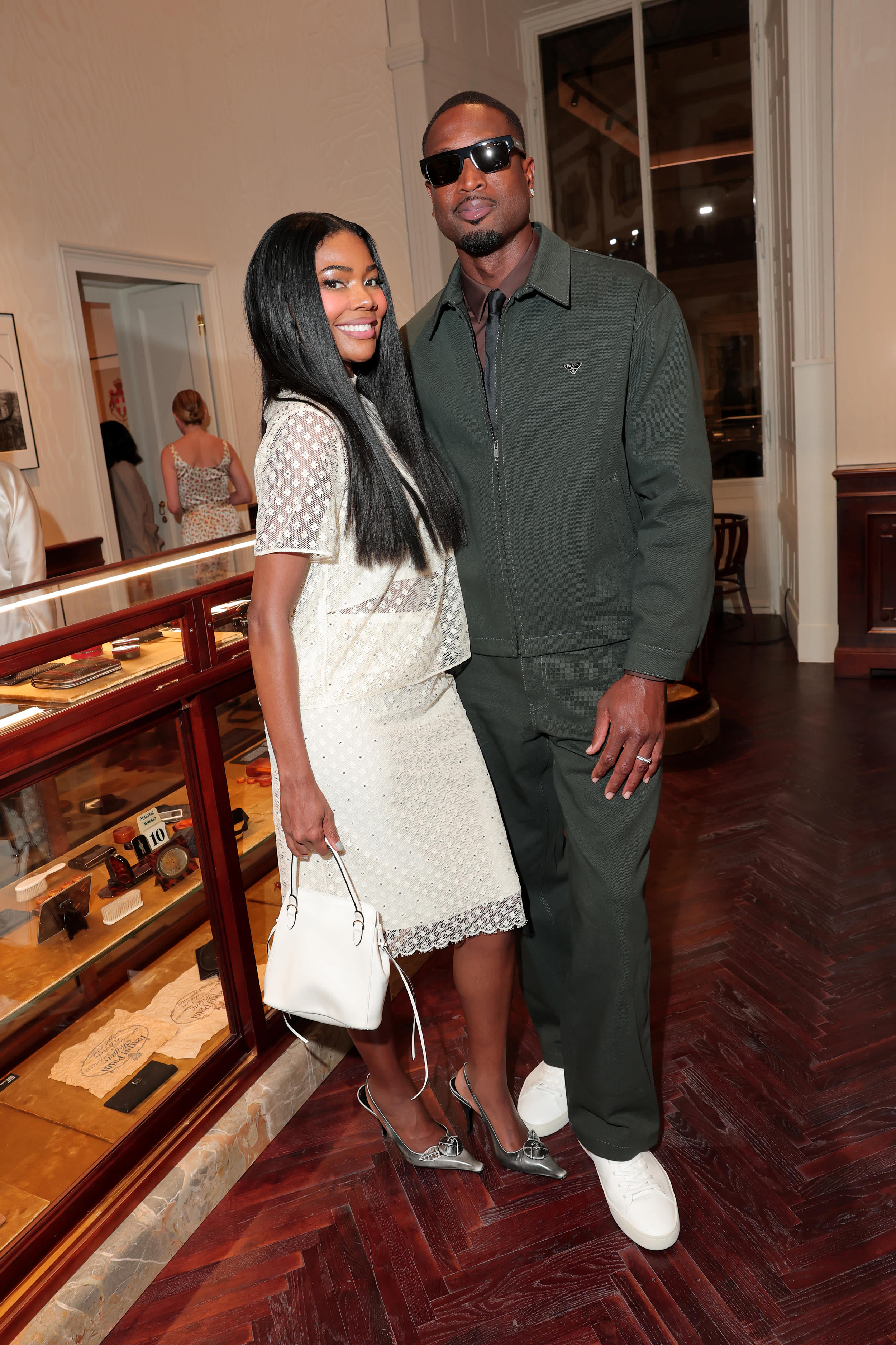 Gabrielle Union وDwyane Wade في عشاء Prada لمجموعة ربيع وصيف 2027 Gabrielle Union وDwyane Wade في عشاء Prada لمجموعة ربيع وصيف 2027