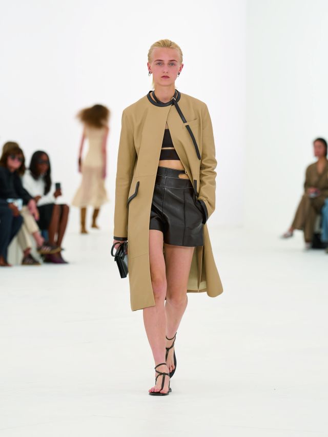 من مجموعة أزياء Hermès لربيع وصيف 2027