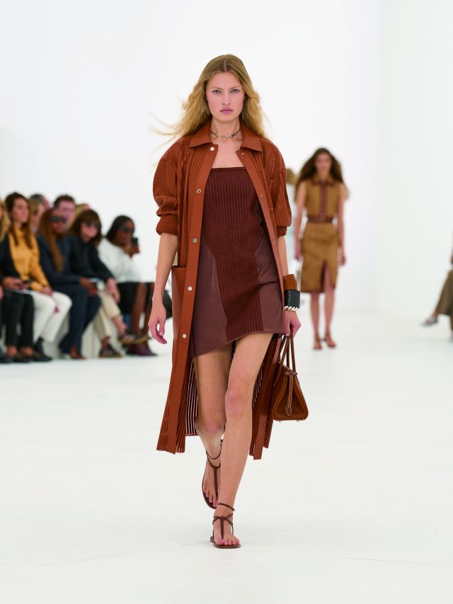 من مجموعة أزياء Hermès لربيع وصيف 2027