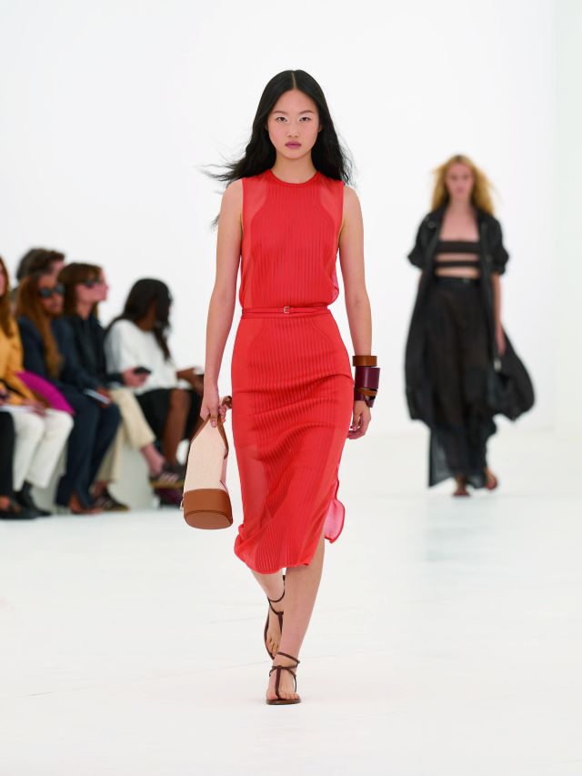 من مجموعة أزياء Hermès لربيع وصيف 2027