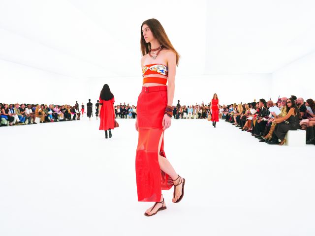 من مجموعة أزياء Hermès لربيع وصيف 2027
