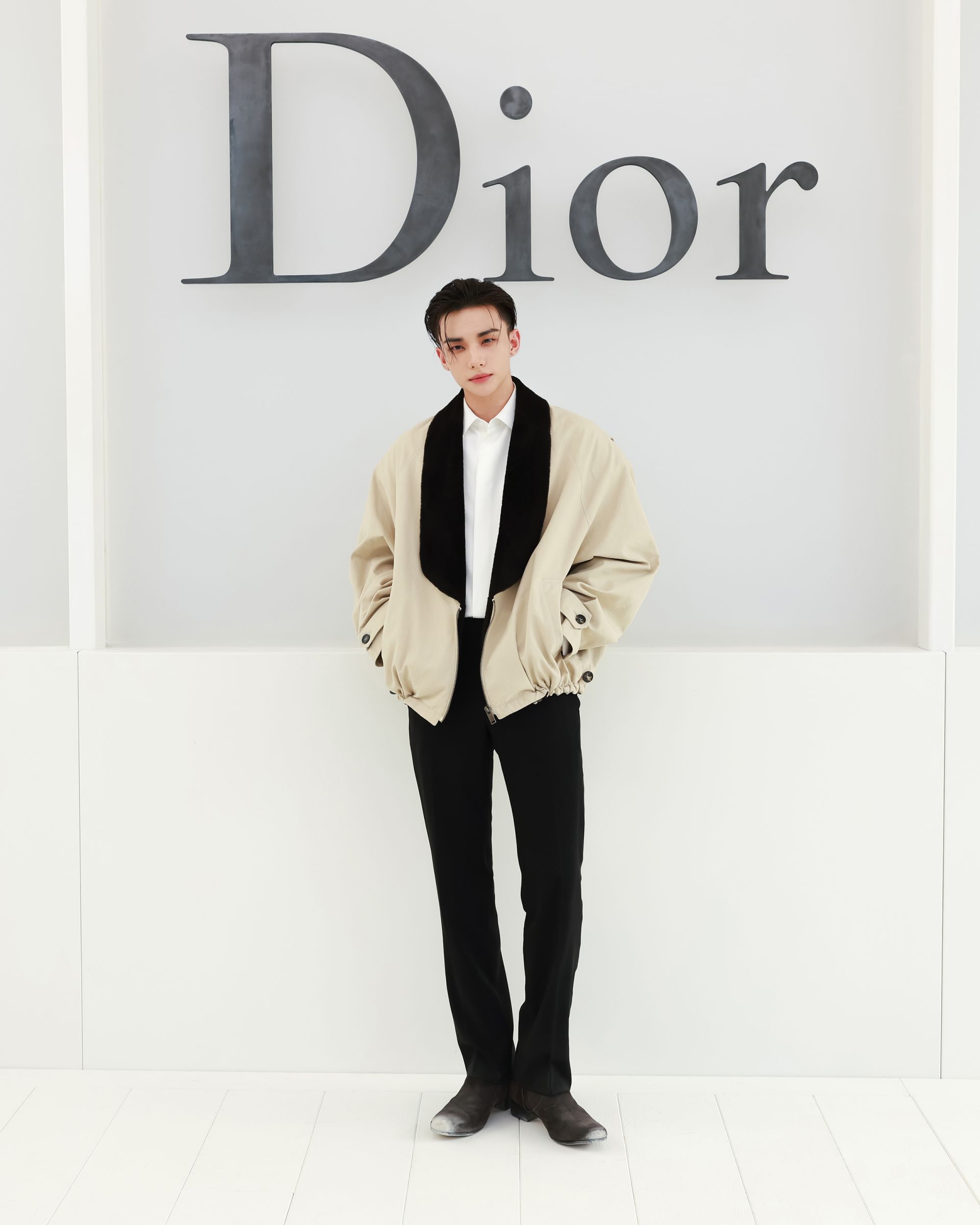 Hwang Hyunjin في عرض Dior لصيف 2027