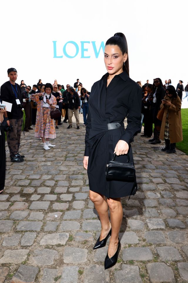 Arca في عرض أزياء LOEWE لربيع وصيف 2027
