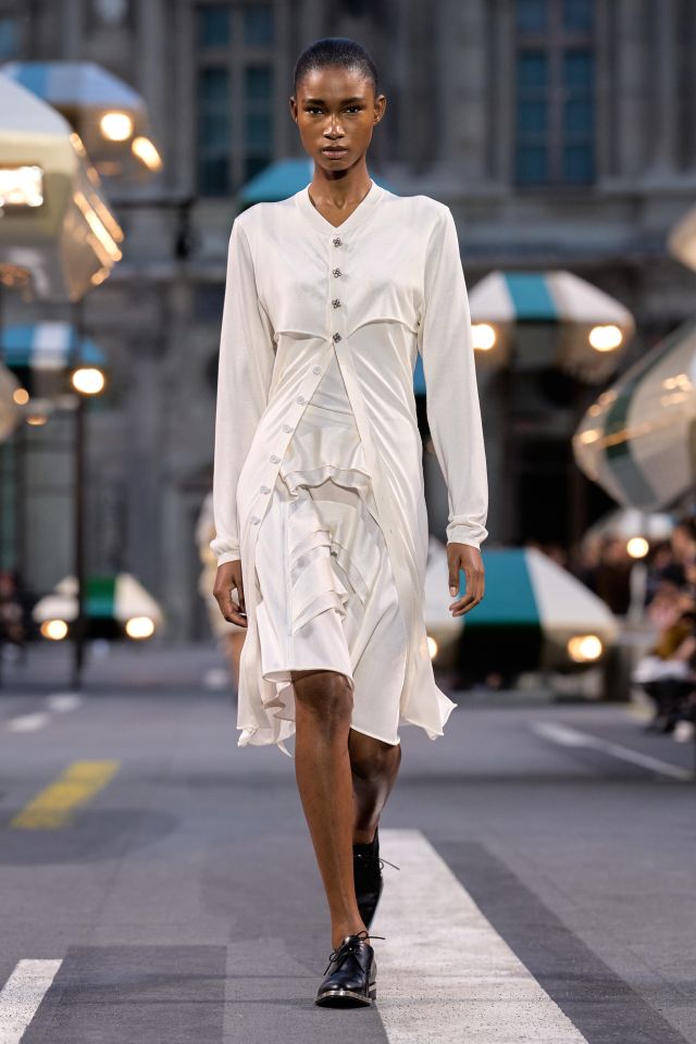 من عرض أزياء LOUIS VUITTON لربيع وصيف 2027