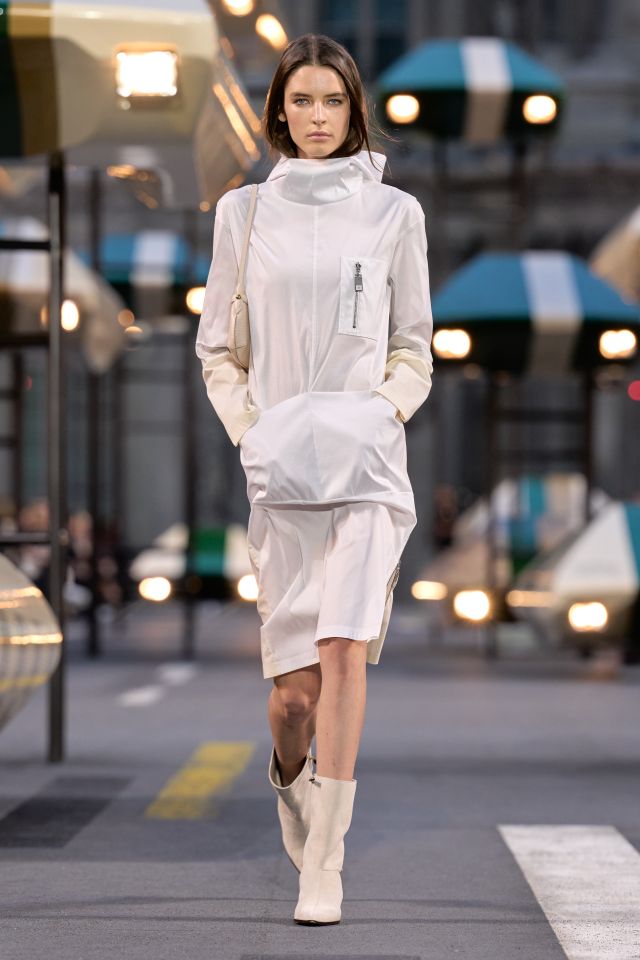 من عرض أزياء LOUIS VUITTON لربيع وصيف 2027